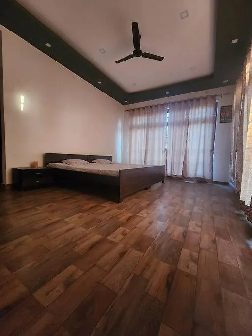 Shanti Niwas Villa Váránaszi India
