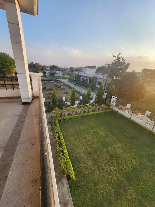 Shanti Niwas Villa Váránaszi 0*,