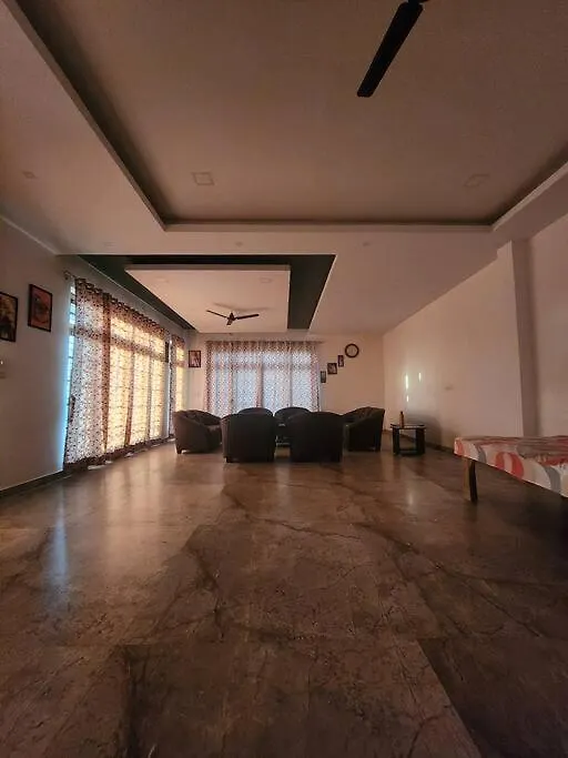Shanti Niwas Villa Váránaszi 0*,  India